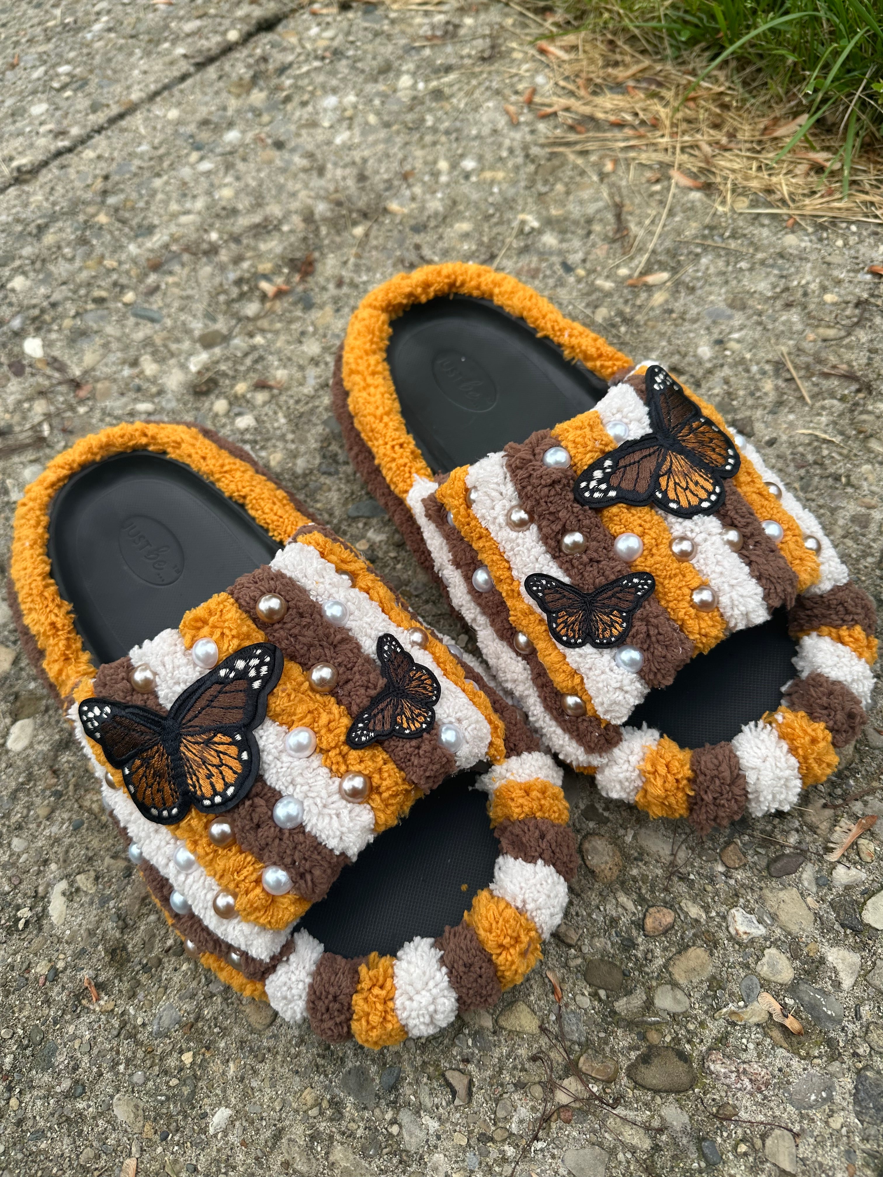 Neutral butterfly slides