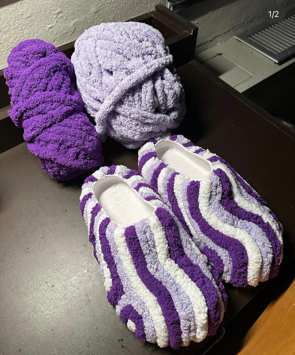 Two tone purple slippers
